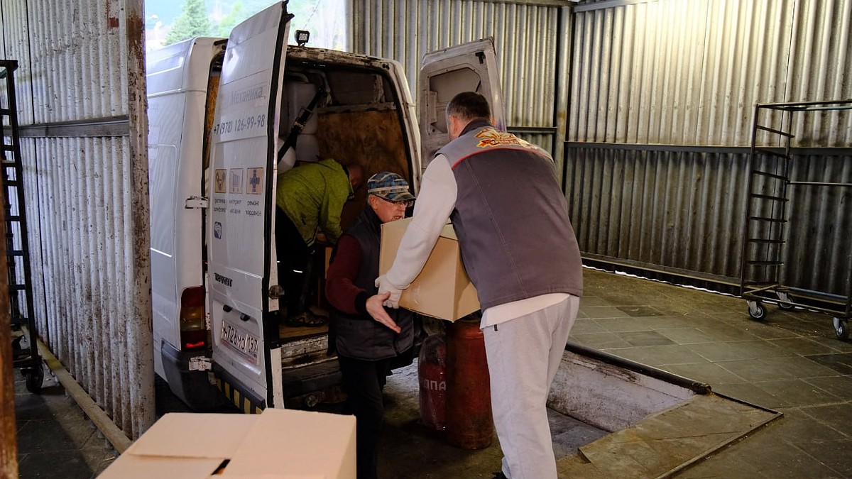 Волонтеры доставят в зону СВО медикаменты, авто и подарки из Ялты