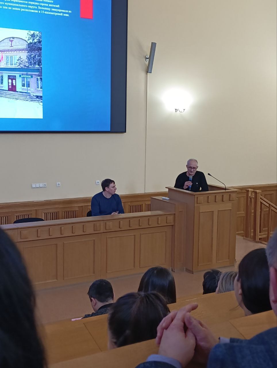 Кадры для здравоохранения: главный врач Херсонской области на Ярмарке вакансий в Донецком медуниверситете