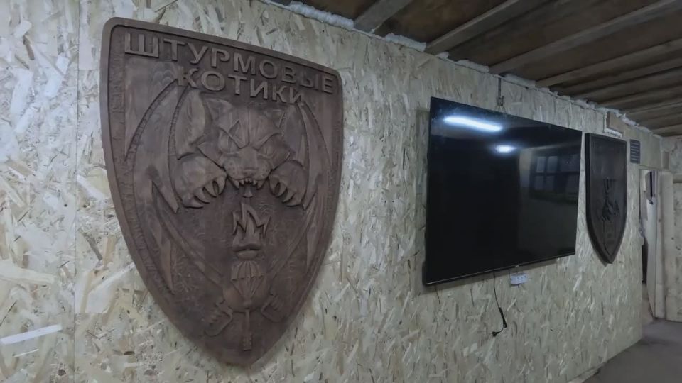 Рамиль Замалетдинов: Вместе с секретарем ЦК КПРФ, депутатом Государственной Думы Александром Ющенко посетили подразделения воздушно-десантных войск, выполняющие боевые задачи на Херсонском и Запорожском направлениях