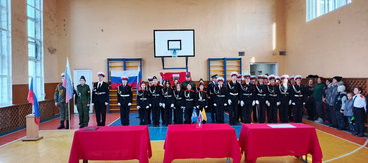 В Скадовской школе №3 состоялась торжественная церемония принесения кадетской присяги