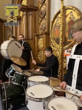 Львов. Храм. Джаз. Что дальше: стриптиз под ликами святых?!