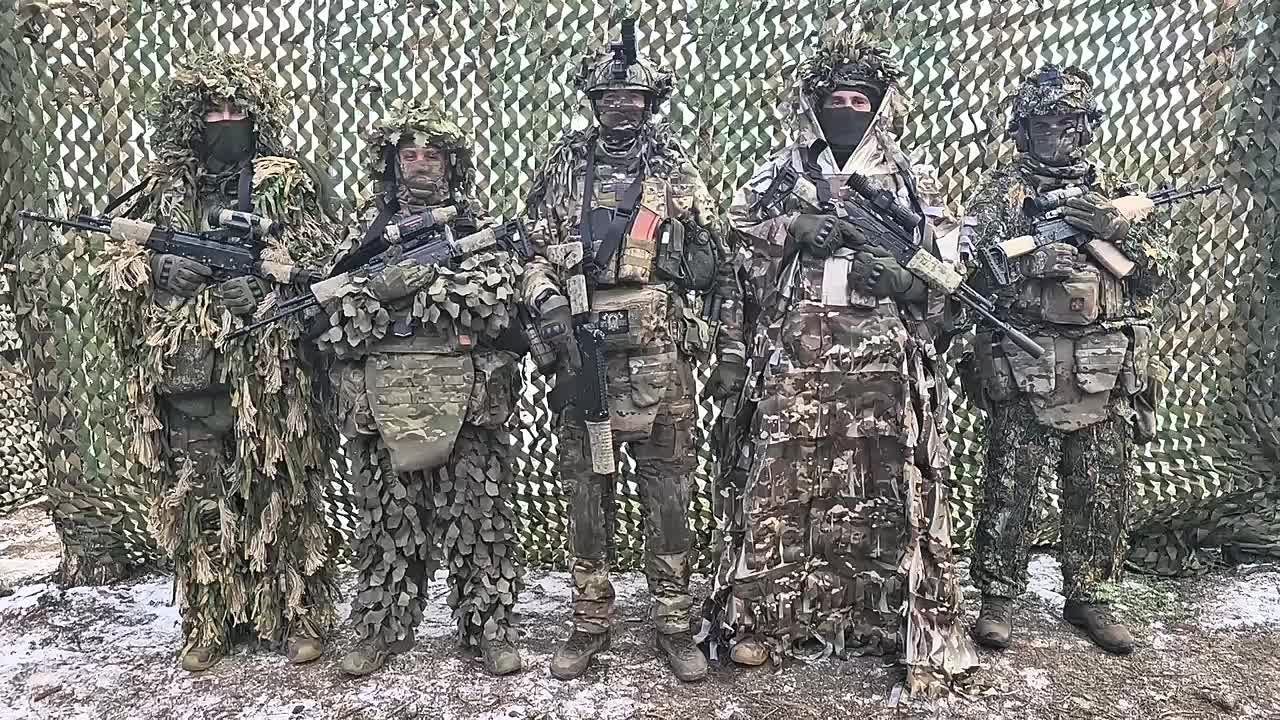 Разведчики с Херсонского направления поздравляют всех граждан России с наступающим 2026 Годом!