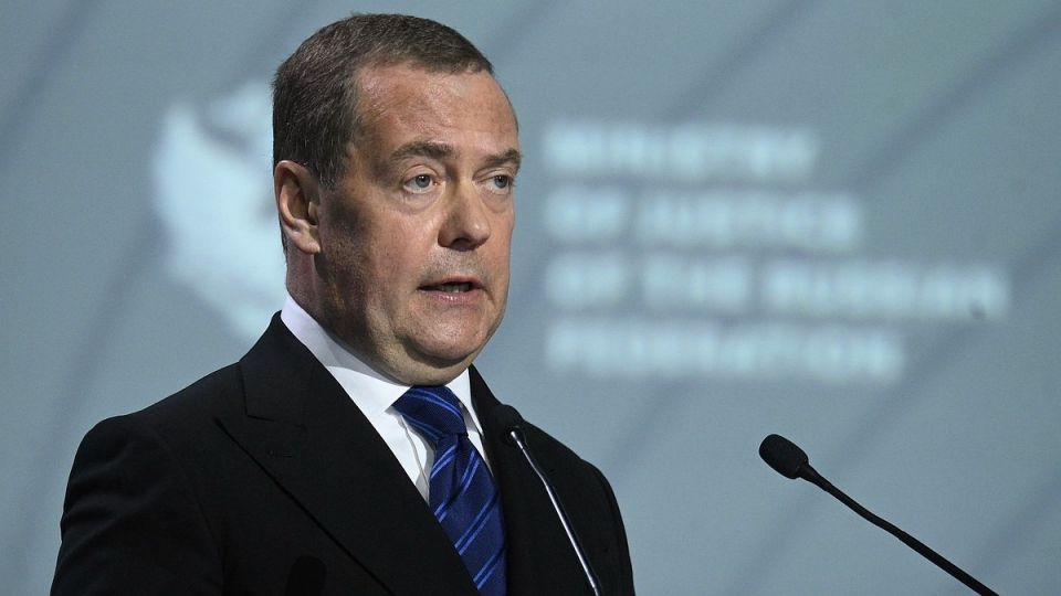 Медведев пообещал неминуемое и скорое возмездие за атаку ВСУ в Хорлах