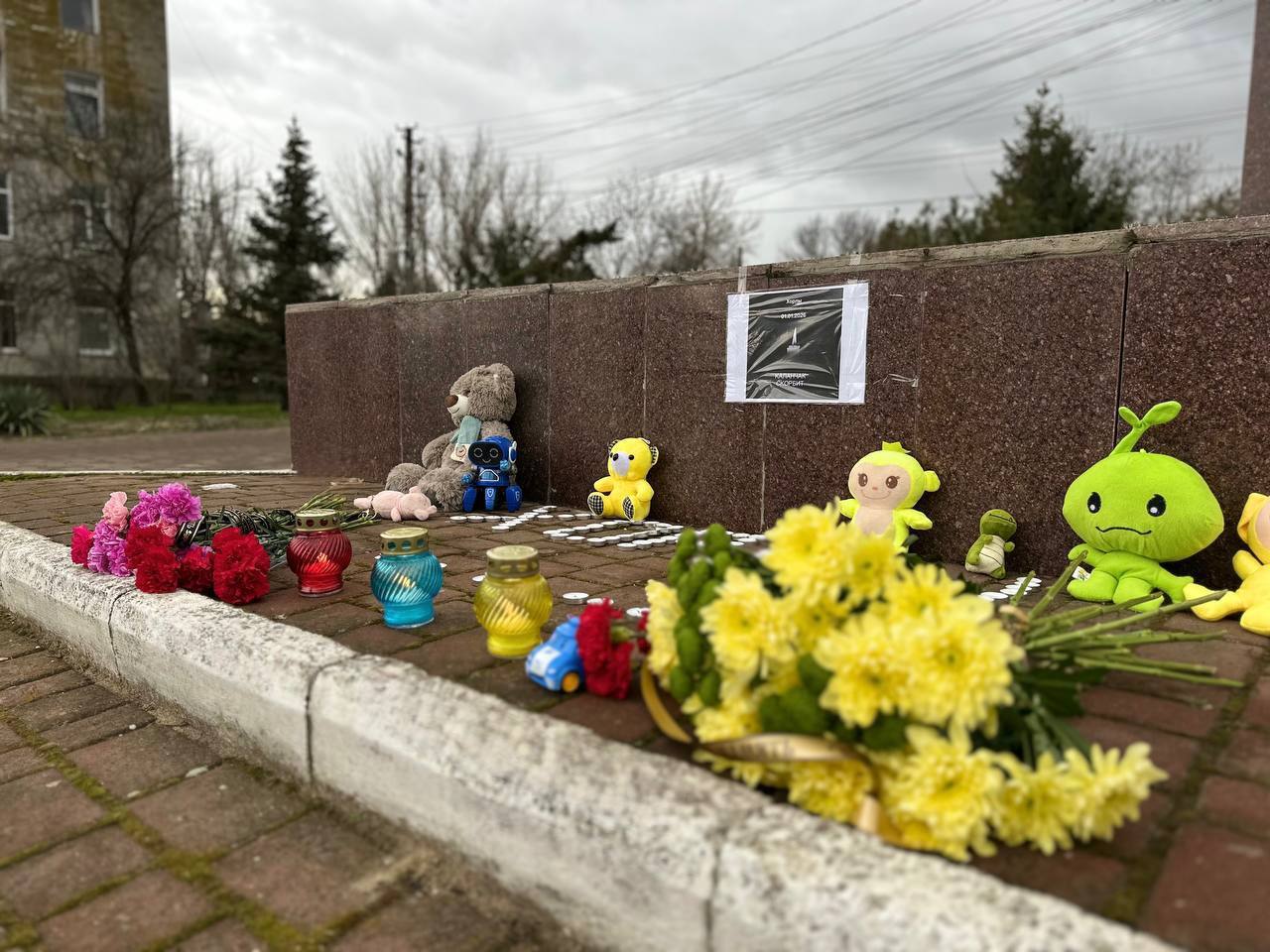 Акции памяти по жертвам теракта в селе Хорлы инициированы активистами «Единой России» в Херсонской области