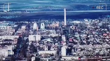 Херсон, ТЭЦ. Артиллерия 18 ОА ГВ "Днепр" точными ударами поразила один из важных объектов критической инфраструктуры восточного фланга города Енот из Херсона