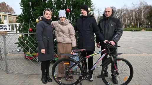 Александр Дудка: Новогодние желания Яны и Даниила из Скадовска исполнили руководители округа