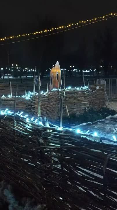 Рождество близко: вот так атмосферно и красиво сейчас в луганском парке имени Горького