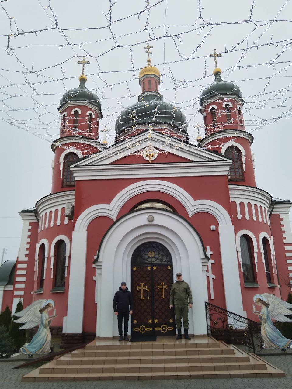 В дни рождественских праздников в Херсонской области, вместе со своими братьями-казаками из хуторского казачьего общества «Благоверного Князя Александра Невского», мы заступили на охранение общественного порядка в храме...
