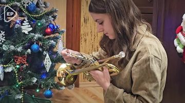 Новогодний подарок от депутата Госдумы доставили 16-летней Святославе из Скадовского округа