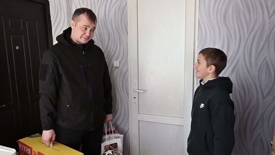 Замглавы администрации Скадовского округа исполнил новогодние мечты детей из села Вишневое