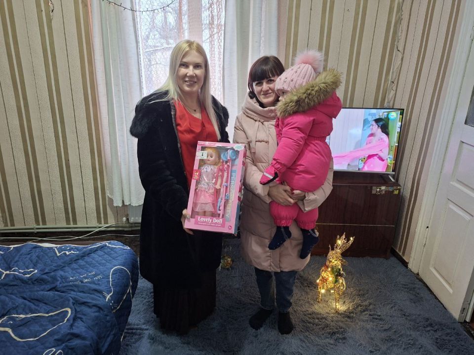 Депутат Наталья Тымец исполнила детскую мечту в рамках акции «Ёлка желаний»