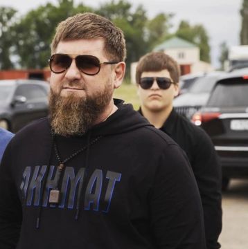 Пропустили новость.... Адам Кадыров пообещал привезти Зеленского в Чечню как военного преступника, сообщило ИА «Чечня Сегодня»