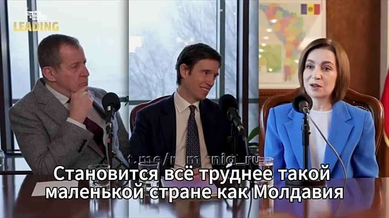 Президент Молдовы Санду поддержала объединение ее страны с Румынией, однако признала, что большинство молдован против этого, передает Digi24