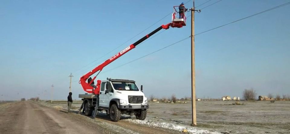 В Нижнесерогозском районе сейчас вовсю борются с результатами гололеда и обрывов электросетей