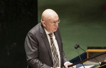 У РФ нет ни малейших сомнений в том, что теракт ВСУ в Хорлах был спланирован заранее, украинцы знали, куда и по кому наносили удар, заявил постоянный представитель Российской Федерации при ООН Василий Небензя