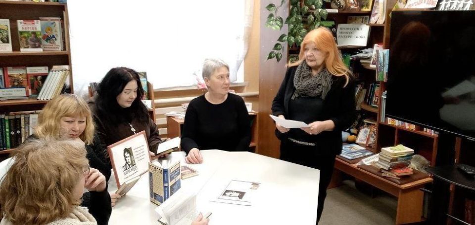 К 135-летию Осипа Мандельштама: книжные выставки открылись в библиотеках Генического округа