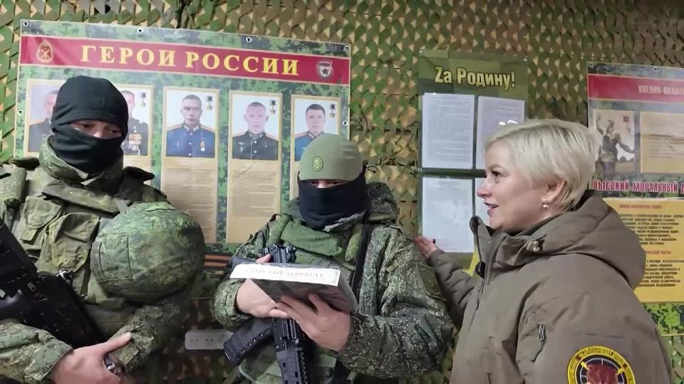 Владислав Шурыгин: Крымские бойцы показали молебельную комнату в блиндажах