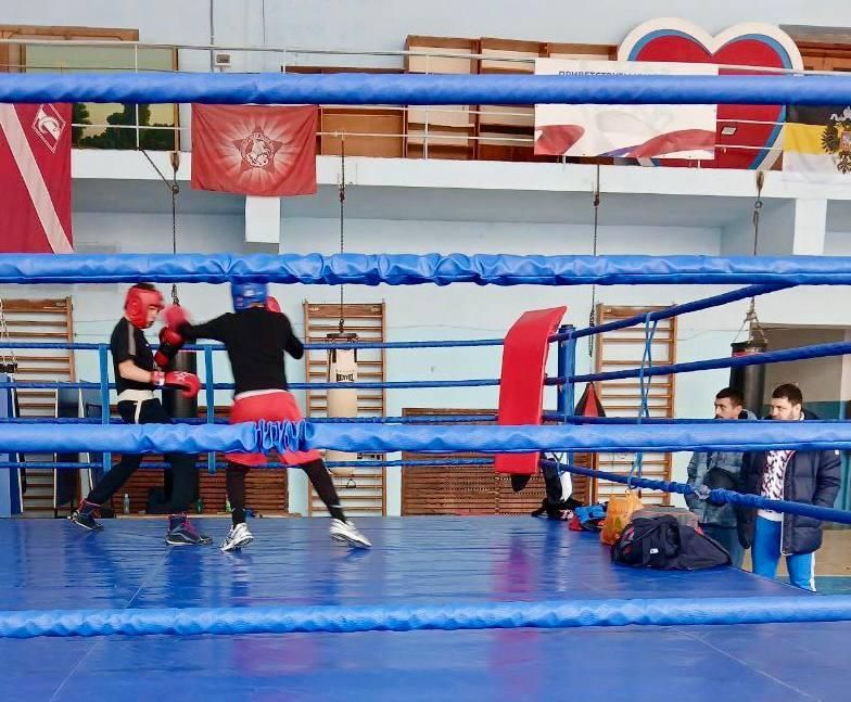 На ринге дружбы: боксёры Скадовска и Геническа провели совместную открытую тренировку
