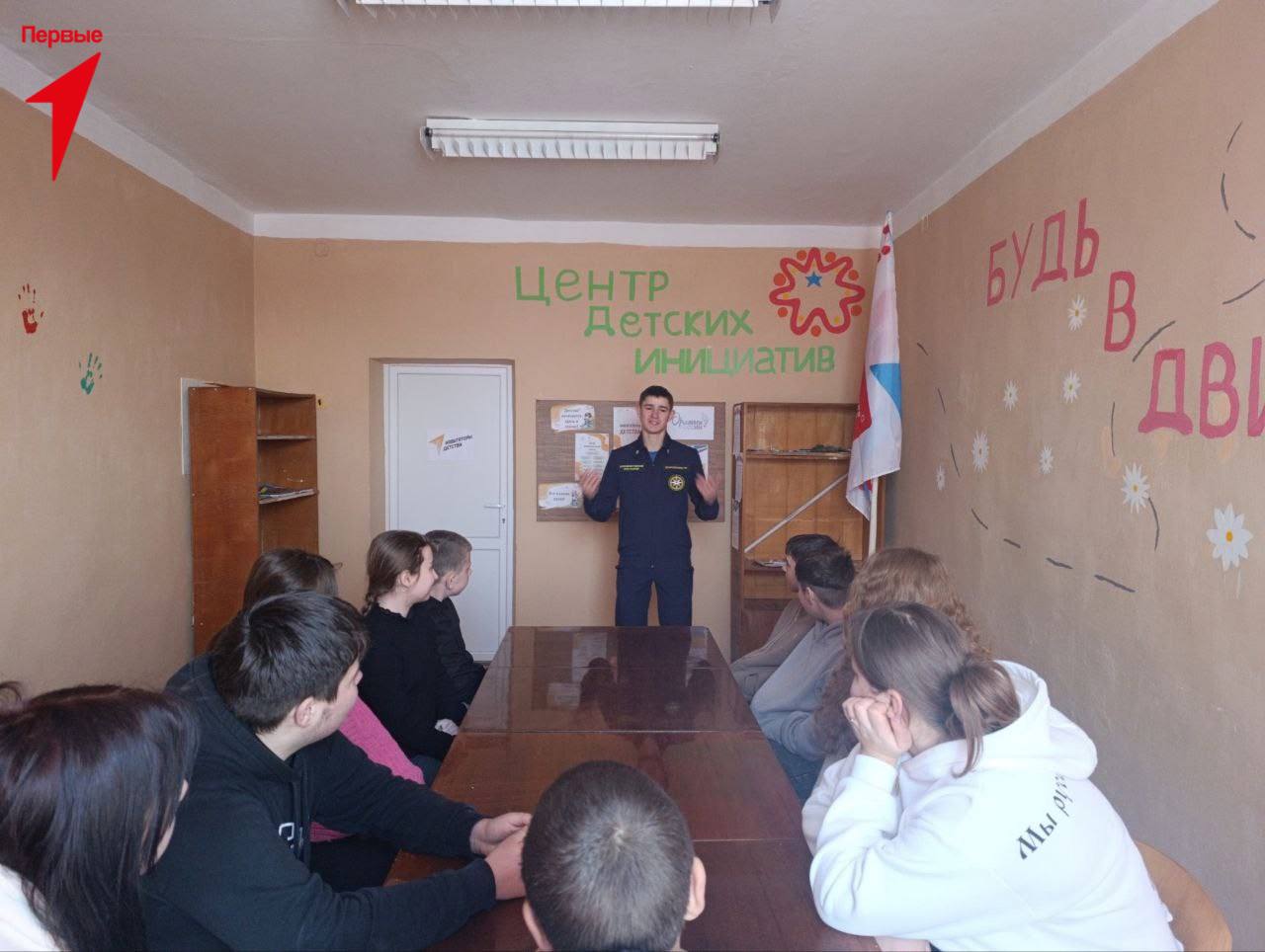 Первые Новодмитровской школы приняли участие в акции «Шаг в студенчество»