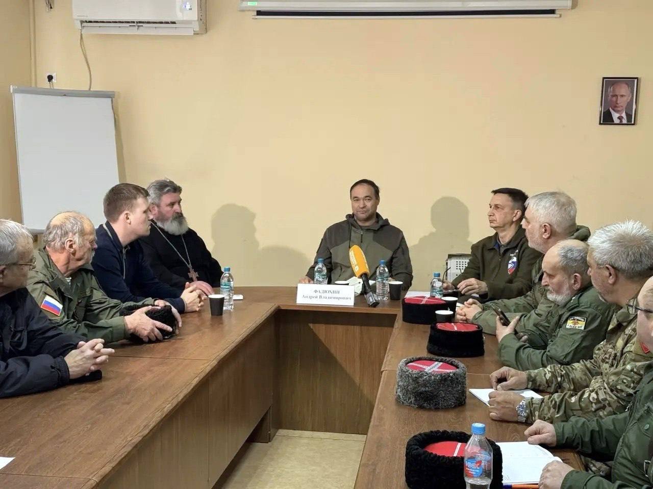 Заместитель атамана Всероссийского казачьего общества провёл встречу с херсонскими атаманами