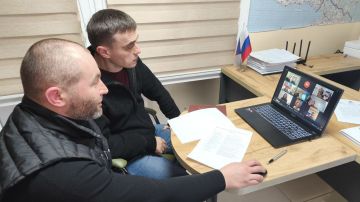 Павел Филипчук: Вперед к реализации. Помните, что четыре проекта из Каховского округа стали победителями Фонда Президентских грантов? Провел видеоконференцию с руководителями проектов и Мариной Коноваленковой, куратором...