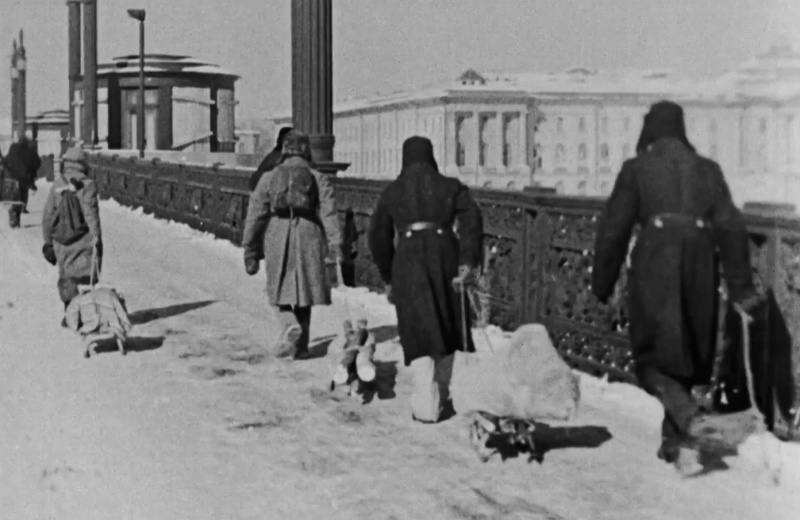 Сегодня мы с болью в сердце вспоминаем блокаду Ленинграда