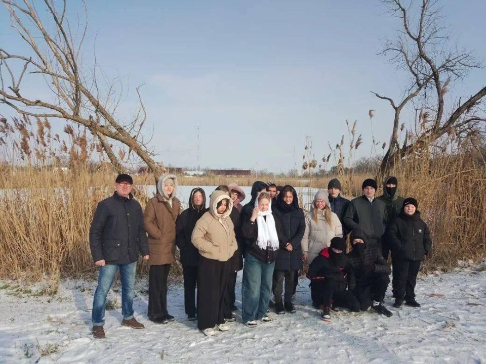 Юные волонтеры помогли зимующим птицам в Аскания-Нова