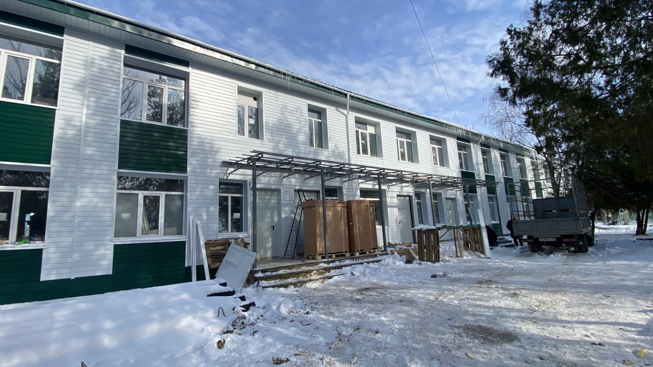 В поликлинике Верхнерогачикской больницы, включенной в народную программу Единой России, выполнено уже более 75% запланированных работ