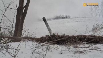 Расчет 152-мм орудия "Гиацинт-Б" группировки войск "Днепр" уничтожил опорный пункт с личным составом ВСУ в Херсонской области