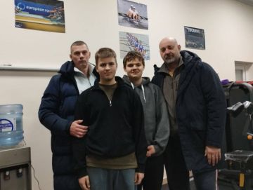 Олимпийский чемпион в гостях у скадовских гребцов