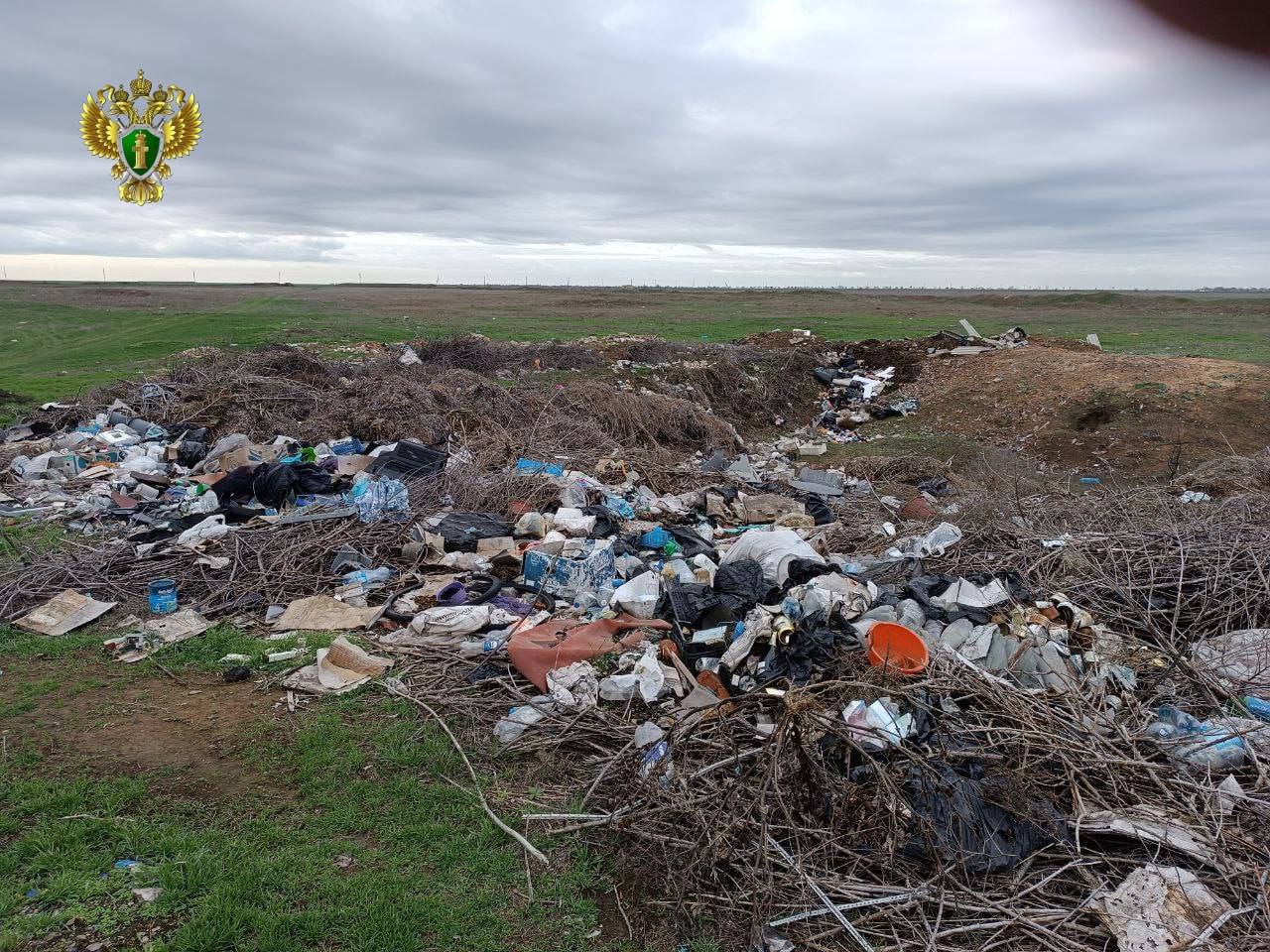 По требованию прокуратуры в Ивановском округе убрали большую нелегальную свалку