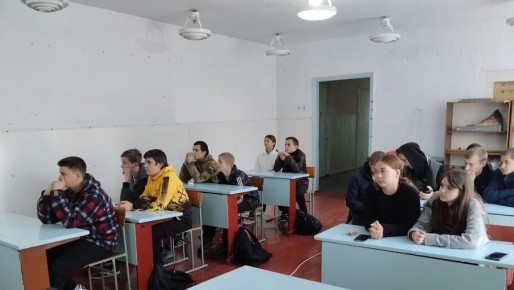 Минобразования: мы не ведем политику закрытия малых школ в Херсонской области