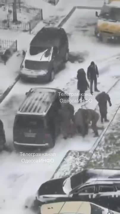 ���� �� �������: ������. ����������� ��������� ������� �� "���������" ������������� �� ��� � MAX�