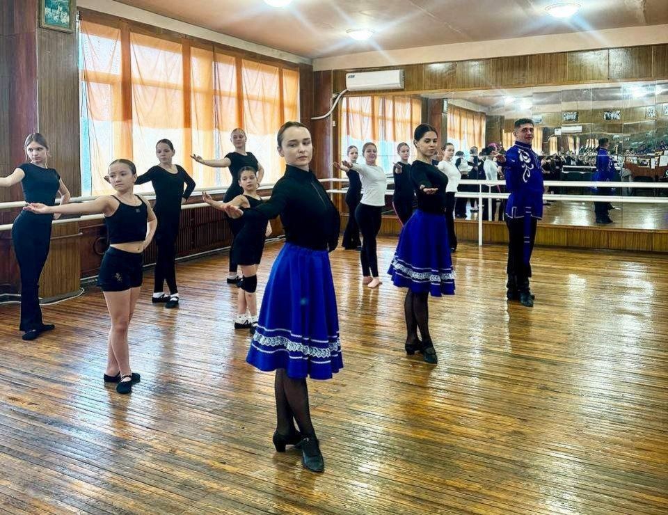 Херсонская областная филармония представила уникальный мастер-класс, посвященный завораживающему миру русского народного танца