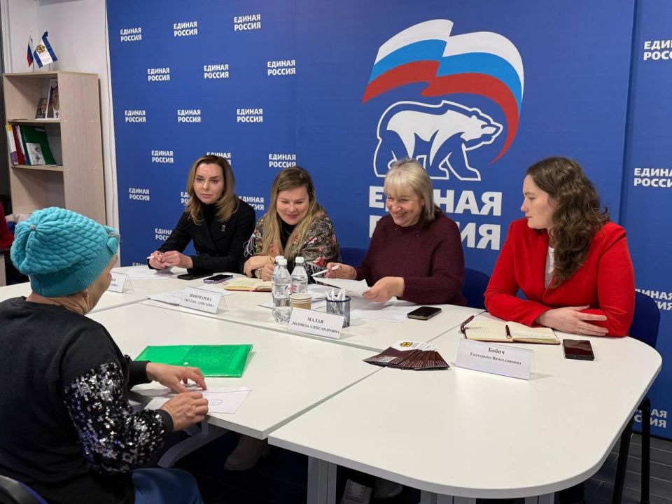 Руководство ОСФР по Херсонской области провело личный прием граждан: вопросы социальной поддержки решили на месте