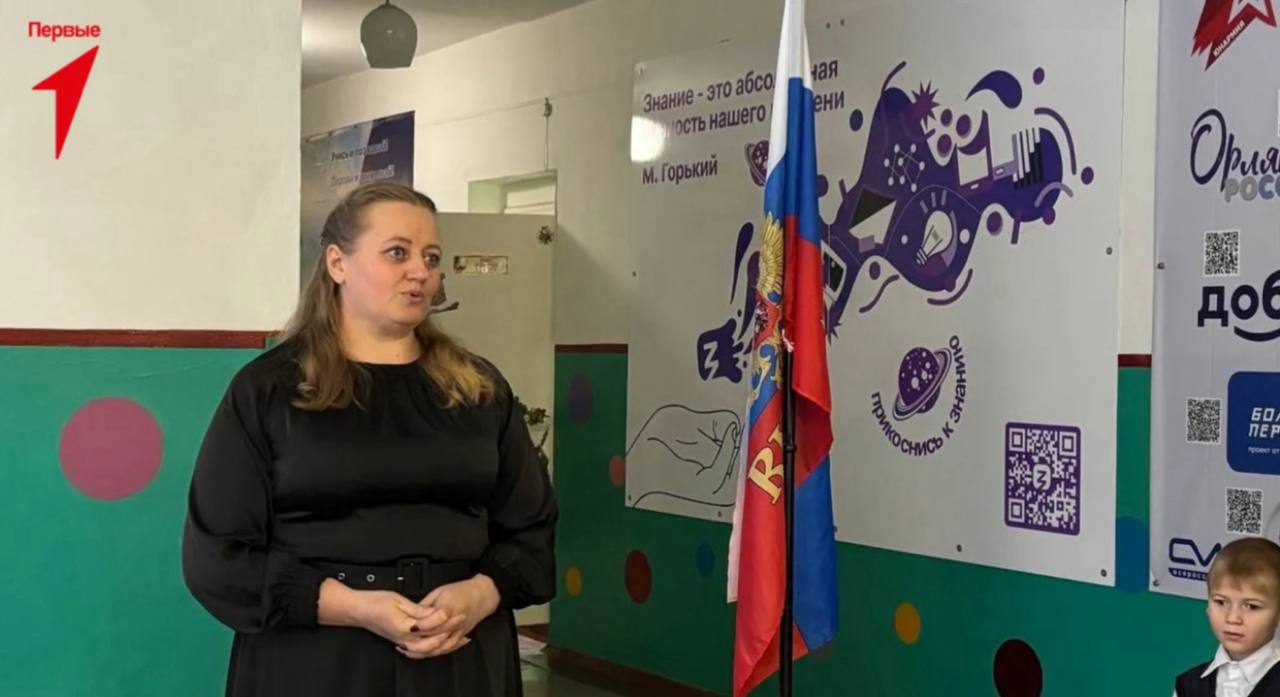 Первые Строгановской школы приняли участие в общешкольной линейке