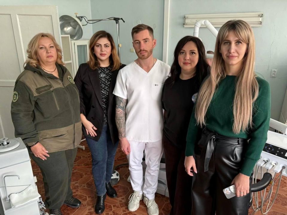 Стоматолог из Адыгеи за неделю принял более ста детей в Нижних Серогозах