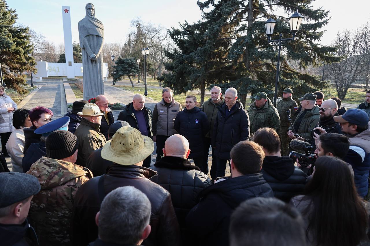 Владимир Якушев поздравил ветеранов-интернационалистов в Геническе