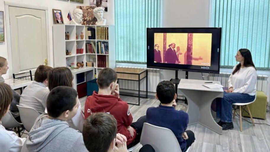 В Геническе прошел час памяти «России верные сыны»