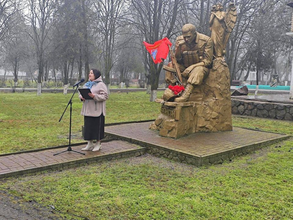 � ������������ ������ ��������� ����� � ��������� ������-������������������