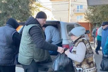 Более полутонны помощи привезли беженцам с Кинбурнской косы