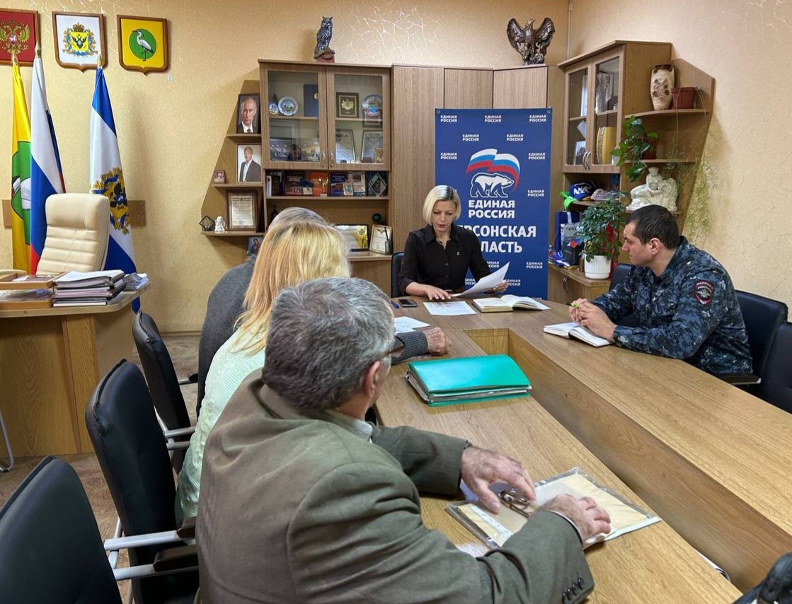 При поддержке Единой России в Чаплинке прошел личный прием граждан