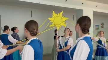 Фольклорный праздник «На Масленице повеселись, да блинком угостись!»