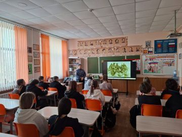 В преддверии 23 Февраля росгвардейцы провели уроки мужества в школах Григорьевки и Скадовска