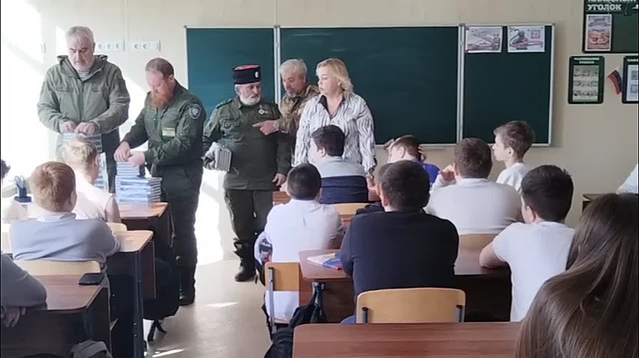 О мощи и истории Российской армии - школьникам Херсонщины