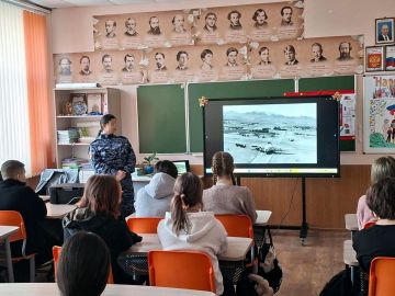 К 23 февраля росгвардейцы провели встречи со школьниками из Скадовска и Григорьевки
