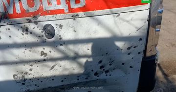 Две машины подорвались на мине в Херсонской области, погибла пенсионерка