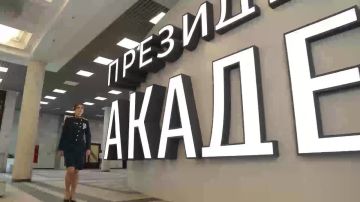 Сегодня защитники Отечества – это отцы и матери, дочери и сыновья, мужья и жены, сестры и братья, те, кто ценой собственной жизни восстанавливает справедливость и позволяет нам жить мирной жизнью...Мы гордимся каждым...