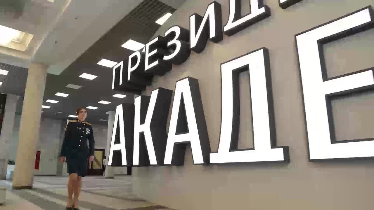 Сегодня защитники Отечества – это отцы и матери, дочери и сыновья, мужья и жены, сестры и братья, те, кто ценой собственной жизни восстанавливает справедливость и позволяет нам жить мирной жизнью...Мы гордимся каждым...