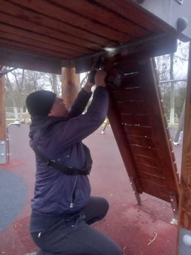 В Геническом округе продолжаются работы по благоустройству и санитарной очистке